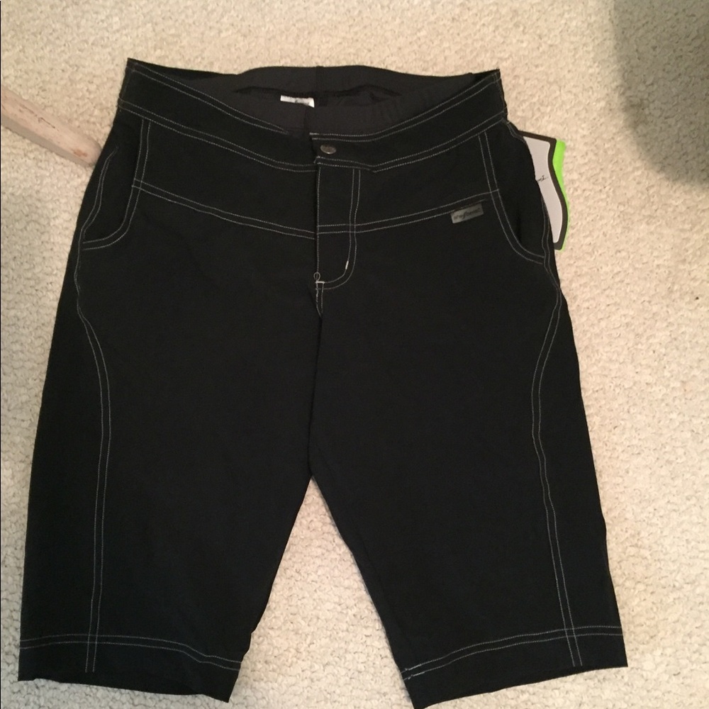 She Beest shorts 2pc Bermuda Commuta black NWT S